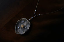 Load image into Gallery viewer, a sirens pearls necklace
